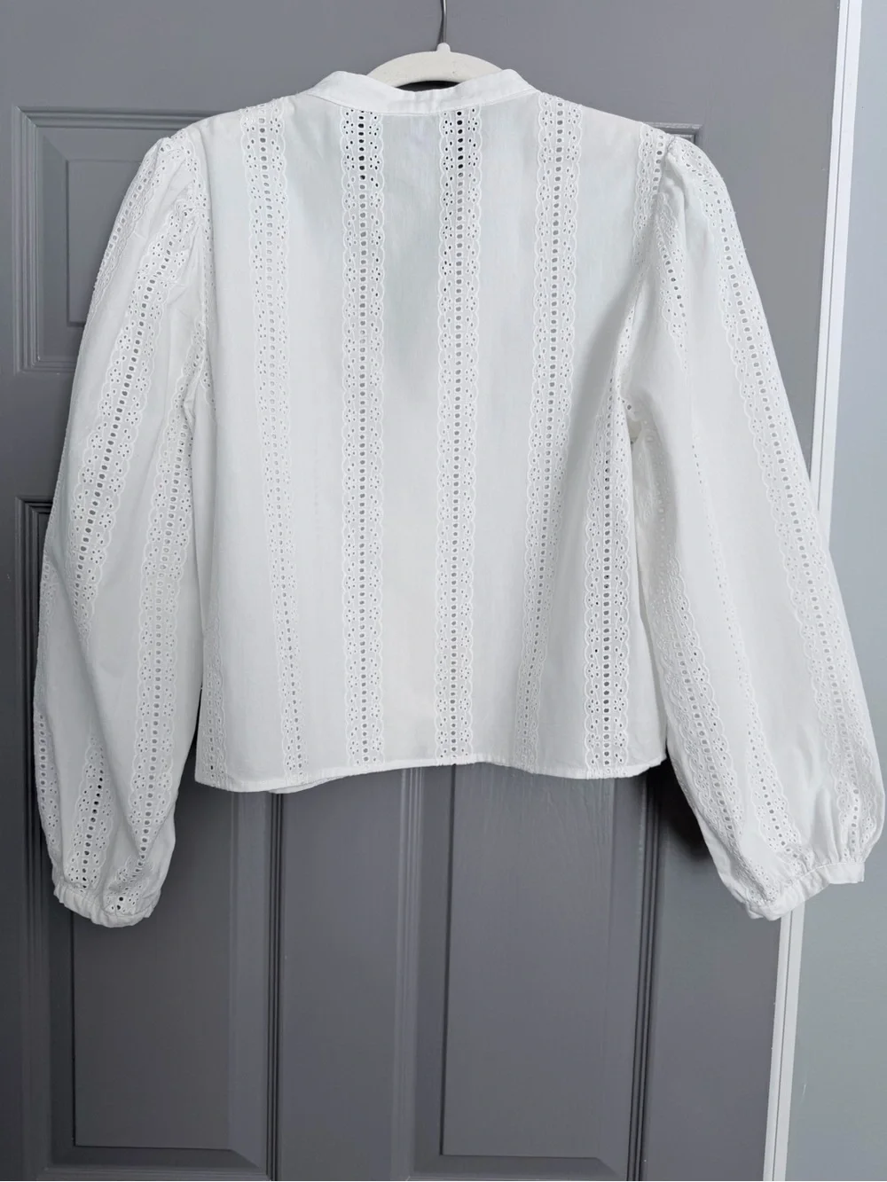 Zara White Eyelet Button-Front Blouse, size medium, 100% cotton